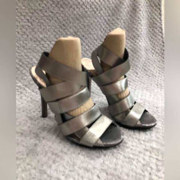 BCBG Gray Snakeskin Stretchy Strap Heels 
5” Heel
Size 7.5 
No Shoebox - Picture 3 of 11